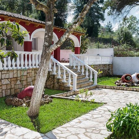 Merlyn Rooms Into The Nature, 100M From The Beach Dafnila Exterior photo