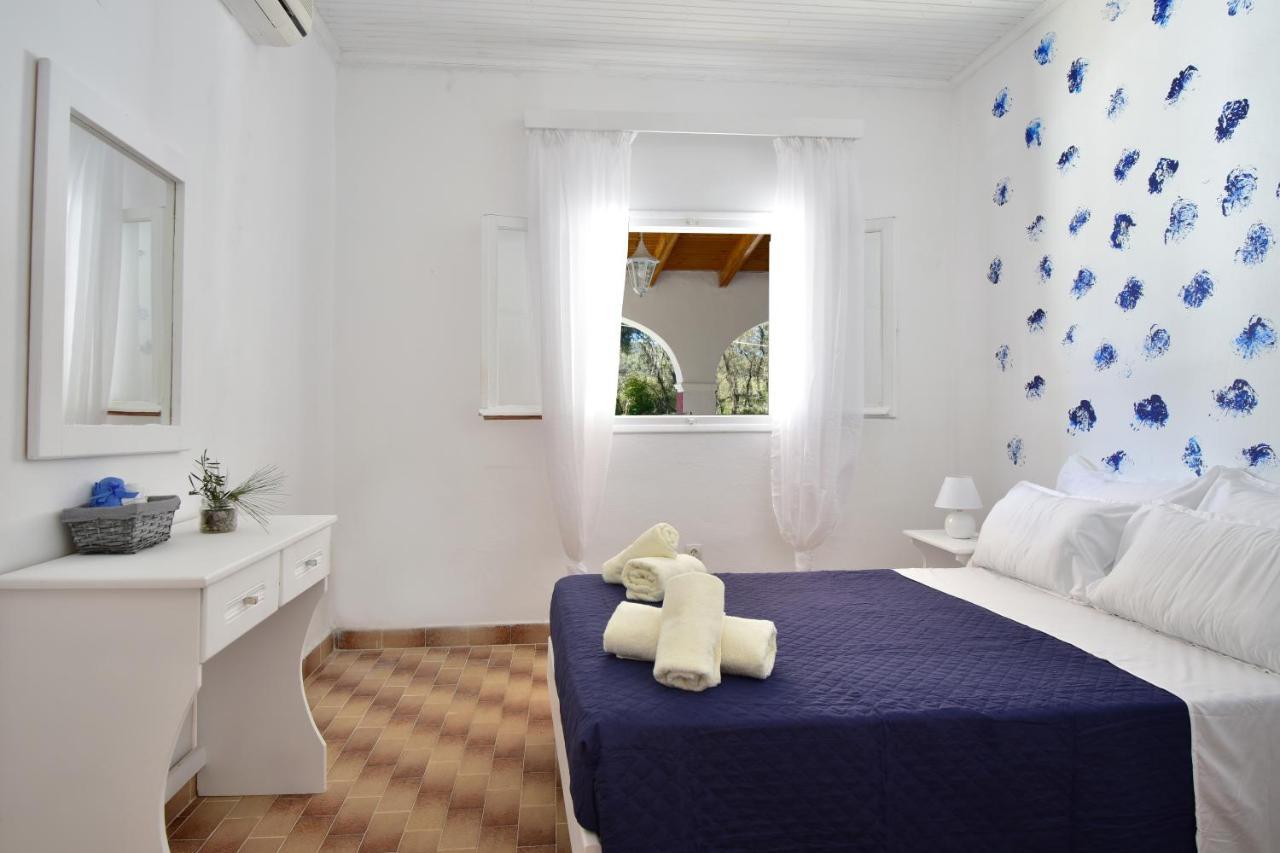 Merlyn Rooms Into The Nature, 100M From The Beach Dafnila Exterior photo